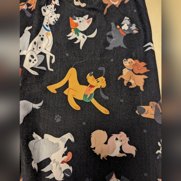 Disney leggings with all Disney dogs - Picture 2 of 4